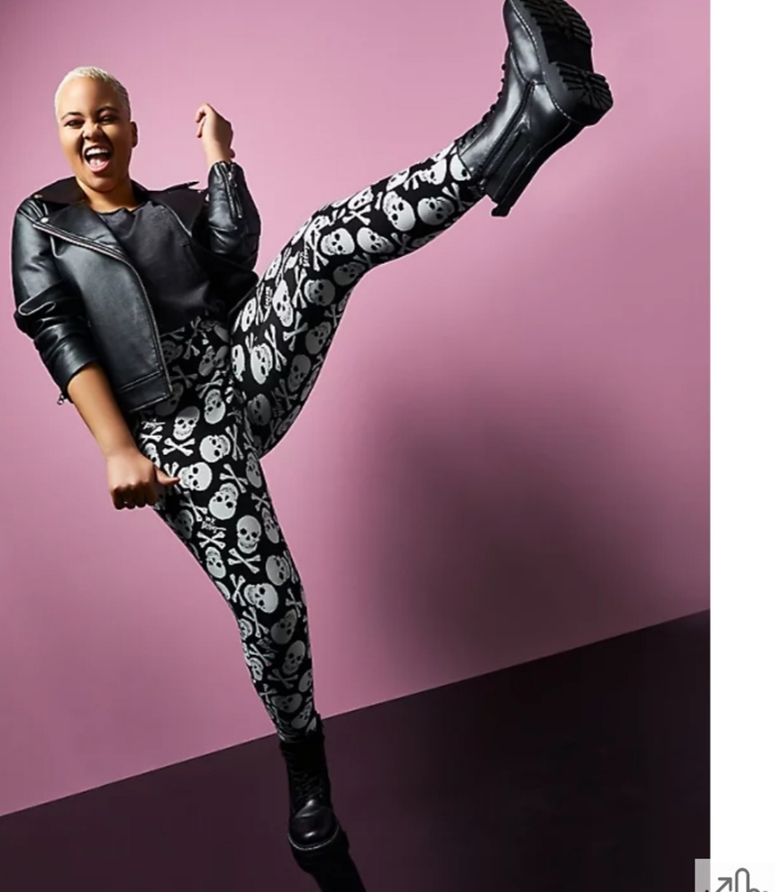 Torrid Betsey Johnson Black & White Skull Leggings, NWT, size 4